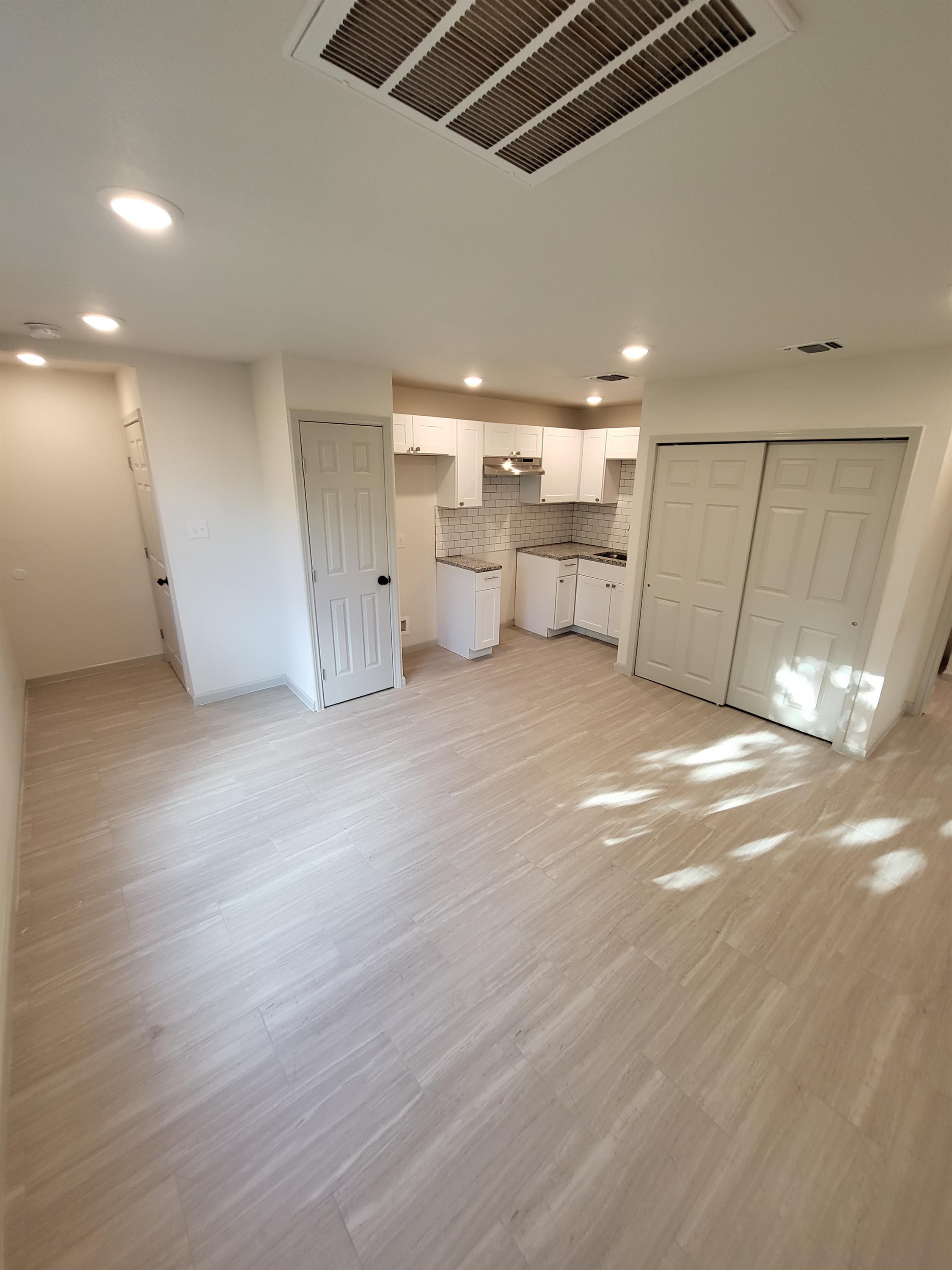 2417 Castroville Rd      Apt#1202